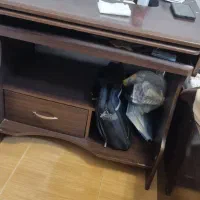 میز تحریر سالم و در حد‌‌ بدون هیچ شکستگی