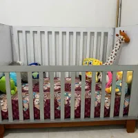 تخت و کمد کودک مناسب از نوزادی تا ۴ سال با تشک
