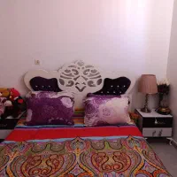 تخت . تشک . اینه دراور .. دوتا کشو