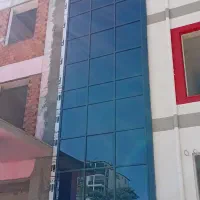 نصب تعمیر انواع کرتین وال و درب پنجره المنیومیpvc