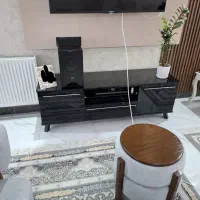 میز تلویزیون شیشه ای