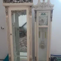 گنجه و ساعت چوبی منبت کاری شده