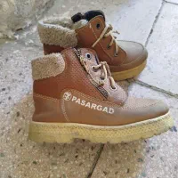 کفش زنانه قیمت۲۰۰ هزار...کفش پسرانه ، ۱۳۰ هزار|کیف، کفش، کمربند|همدان, |دیوار