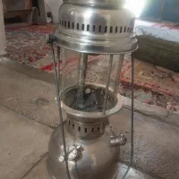 چراغ نفتی قدیمی عتیقه.سالم. فقط توری میخواد