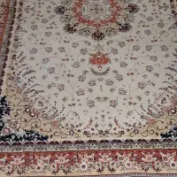 فرش ۶ متری زمینه کرم