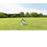 ملک پنج آذر سه نبش (موقعیت 20) روی معبر اصلی