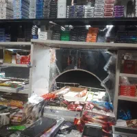 کارگر فروشنده دکه