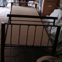 تخت خواب فلزی دو عدد همراه تشک فنری اصل