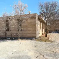 سوله ۷۰۰ متر و محوطه ۲۵۰۰ متر با ۱۷۵ متر ساختمان|اجارهٔ دفتر صنعتی، کشاورزی، تجاری|کرمانشاه, |دیوار