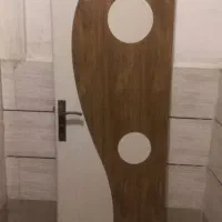 درب چوبی سالم مناسب برای سرویس بهداشتی|مصالح و تجهیزات ساختمان|اهواز, کوی آغاجاری|دیوار