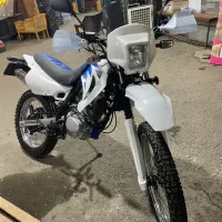 فروشی|موتورسیکلت|پل سفید, |دیوار