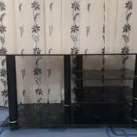 زیرتلویزیونی شیشه ای