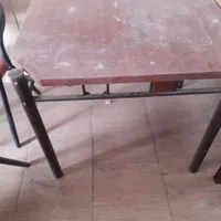 میز و صندلی نهار خوری .میز دخل مغازه