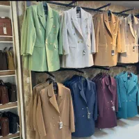 فروشنده خانم پوشاک فرهنگیان