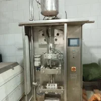 منشی و فروشنده تلفنی خانم با فن بیان قوی