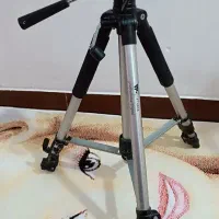 دوعدد پایه دوربین