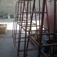 چهارپایه آهنی نوساز و ( ۲ متری و ۳ متری )|صندلی و نیمکت|قم, بیست متری ولیعصر|دیوار