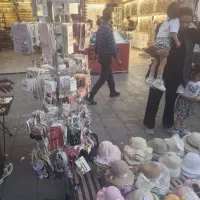 فروشنده نیروی خانم برای بساط 15 خرداد