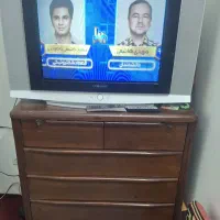 تلویزیون همراه با دستگاه دیجیتال