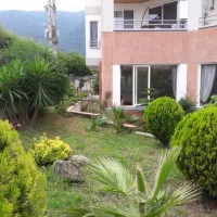 فرنیش ، ویو دریا و جنگل ، داخل مجتمع