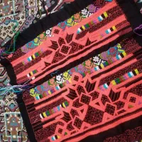 توجه توجه دوتا آستین دوخته شده گم شده