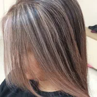 رنگ مو تخضصی با بهترین متریال|خدمات آرایشگری و زیبایی|بروجرد, |دیوار