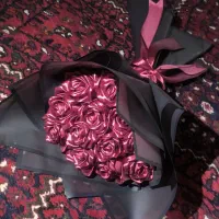 گل رز ربانی|گل مصنوعی|نی‌ریز, |دیوار