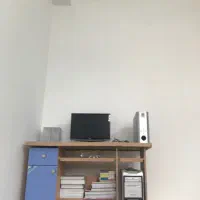 کامپیوتر همراه با میز ۳۰ میلیون