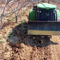 ترنچر کانال کن ، چالکود کود زیرسطحی ، بیل مکانیکی|خدمات باغبانی و درختکاری|یزد, |دیوار