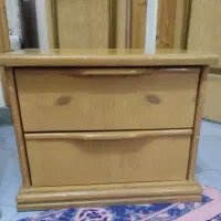 کمد لباس ، آینه ، پاتختی ،کمد کفش و یک تلویزیون