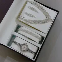 دستبند جواهری نگیندار به قیمت استثنایی