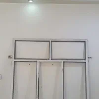 ۲ عدد پنجره سالم و دارای توری