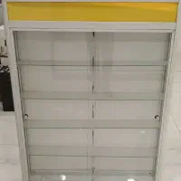 2 عدد ویترین فلزی 5 طبقه همراه هالوژن و قفل اندیشه