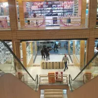 مغازه مناسب برای خدمات موبایل|اجارهٔ مغازه و غرفه|زنجان, |دیوار