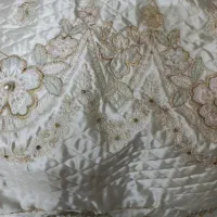 رو تختی دو نفره ساتن شیری رنگ