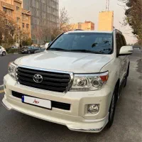 لندکروز ۲۰۱۳