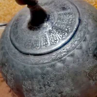 ظرف قلمکاری مس درب ظرف غذا.|کلکسیون اشیاء عتیقه|قم, باغ شازده|دیوار