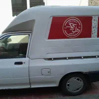 راننده مسلط به کشیدن غذا