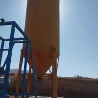 سیلوی سیمان ایستاده
