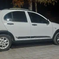 کوئیک rsرنگ سفید مشکی سقف مشکی