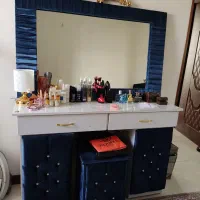 تخت خواب دو نفره بعلاوه تشک و میز آرایش|تخت و سرویس خواب|مشهد, الهیه|دیوار