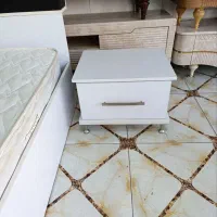 سرویس تخت و خواب دو نفره همراه میز آرایش و پاتختی|تخت و سرویس خواب|مهاباد (آذربایجان غربی), |دیوار