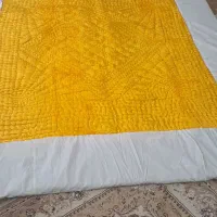 دو تا لحاف مخمل زرشکی ومخمل طلایی