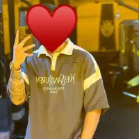 فروش تیشرت مردانه و کیف و کفش زنانه