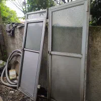 درب آلومینیومی قدیمی سنگین