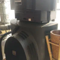 دو عدد تلویزیون قدیمی|تلویزیون و پروژکتور|چهارباغ, |دیوار