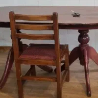 فروش میزناهار خوری جنس چوب رنگ زرشکی بدون صندلی