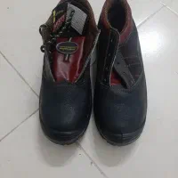 کفش و پوتین صندلی جرخ دار و لباس کار با ارم|کیف، کفش، کمربند|یزد, |دیوار