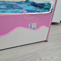 سرویس خواب چوبی نوجوان در حد نو|تخت و سرویس خواب|شاهینشهر, طالقانی|دیوار