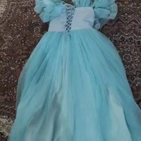 لباس مجلسی در حد نوع . فقط یک بار پوشیده شده .